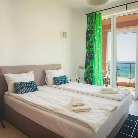 The Pearl By The Sea Apartament