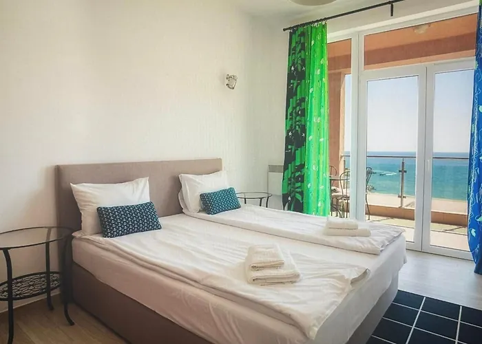 The Pearl By The Sea Apartment